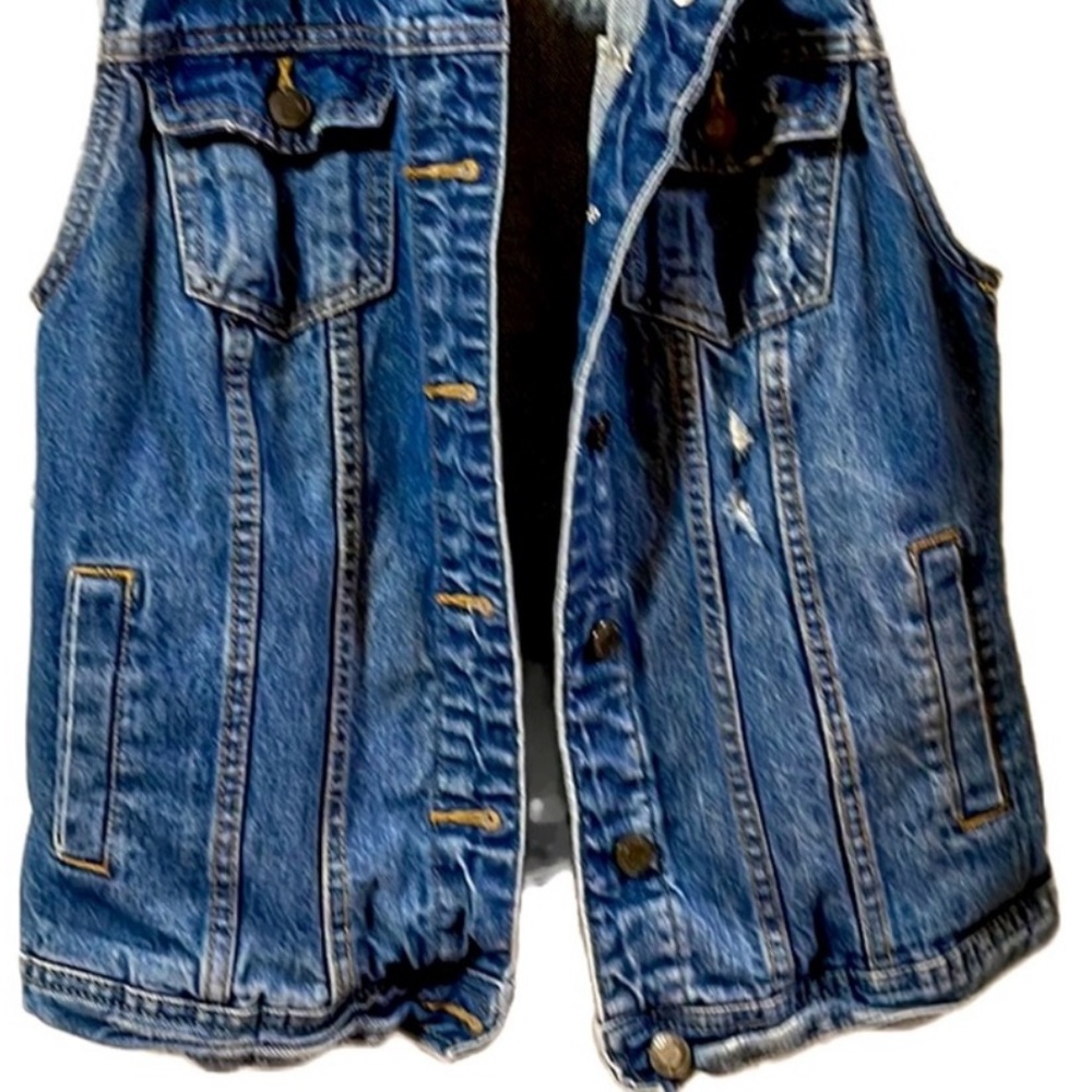 Mossimo  Distressed Denim sleeveless jacket size small